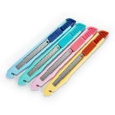 CUTTER ARTE 9MM COLORES SDI