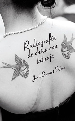RADIOGRAFÍA DE CHICA CON TATUAJE