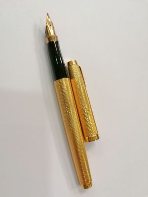 PLUMA PARKER ORO