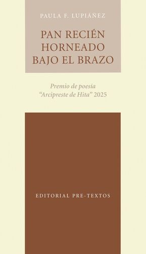 PAN RECIÉN HORNEADO BAJO EL BRAZO